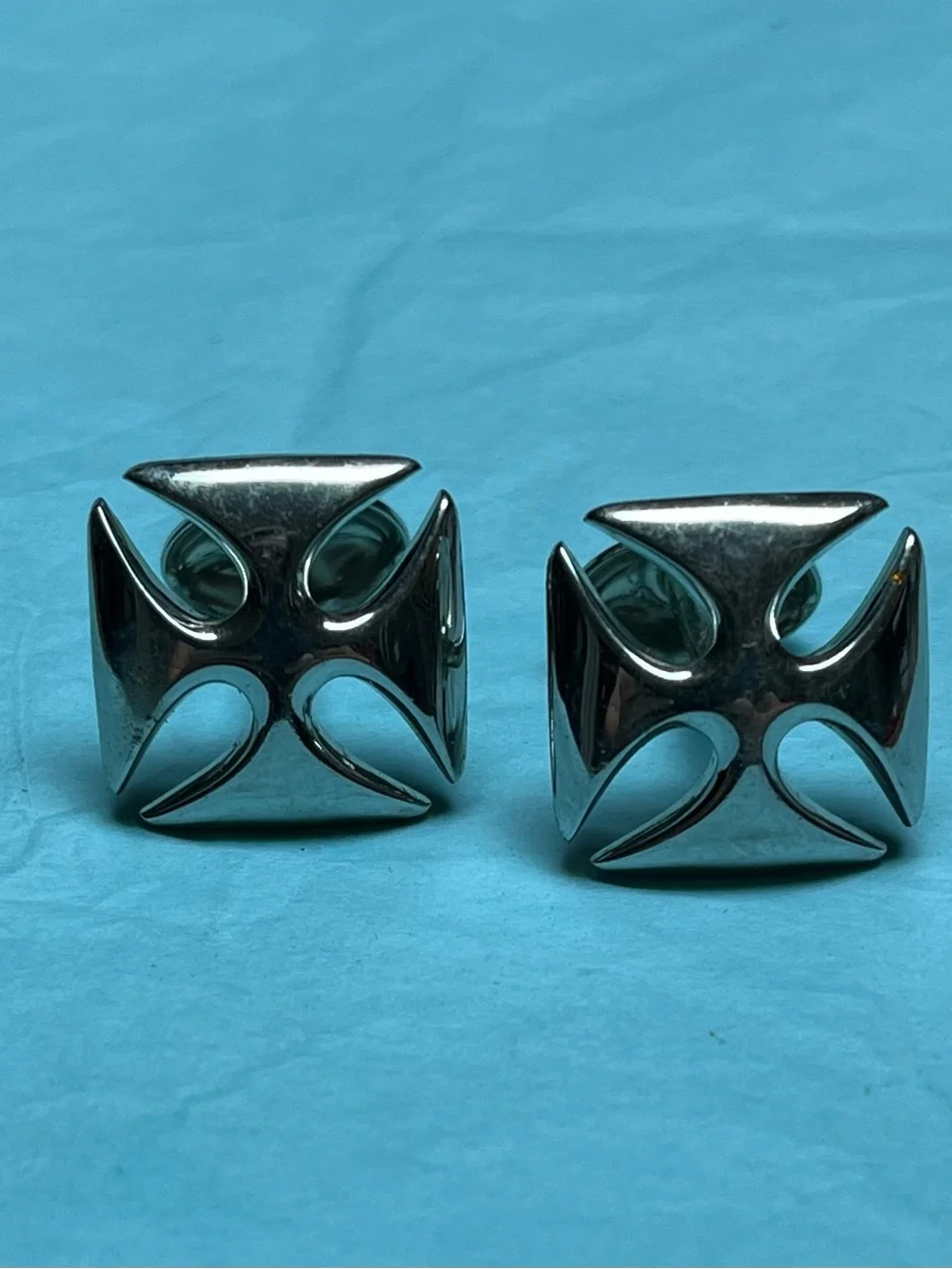Polished Silver Maltese-Style Cufflinks - Vintage Hickok USA Men's Accessory